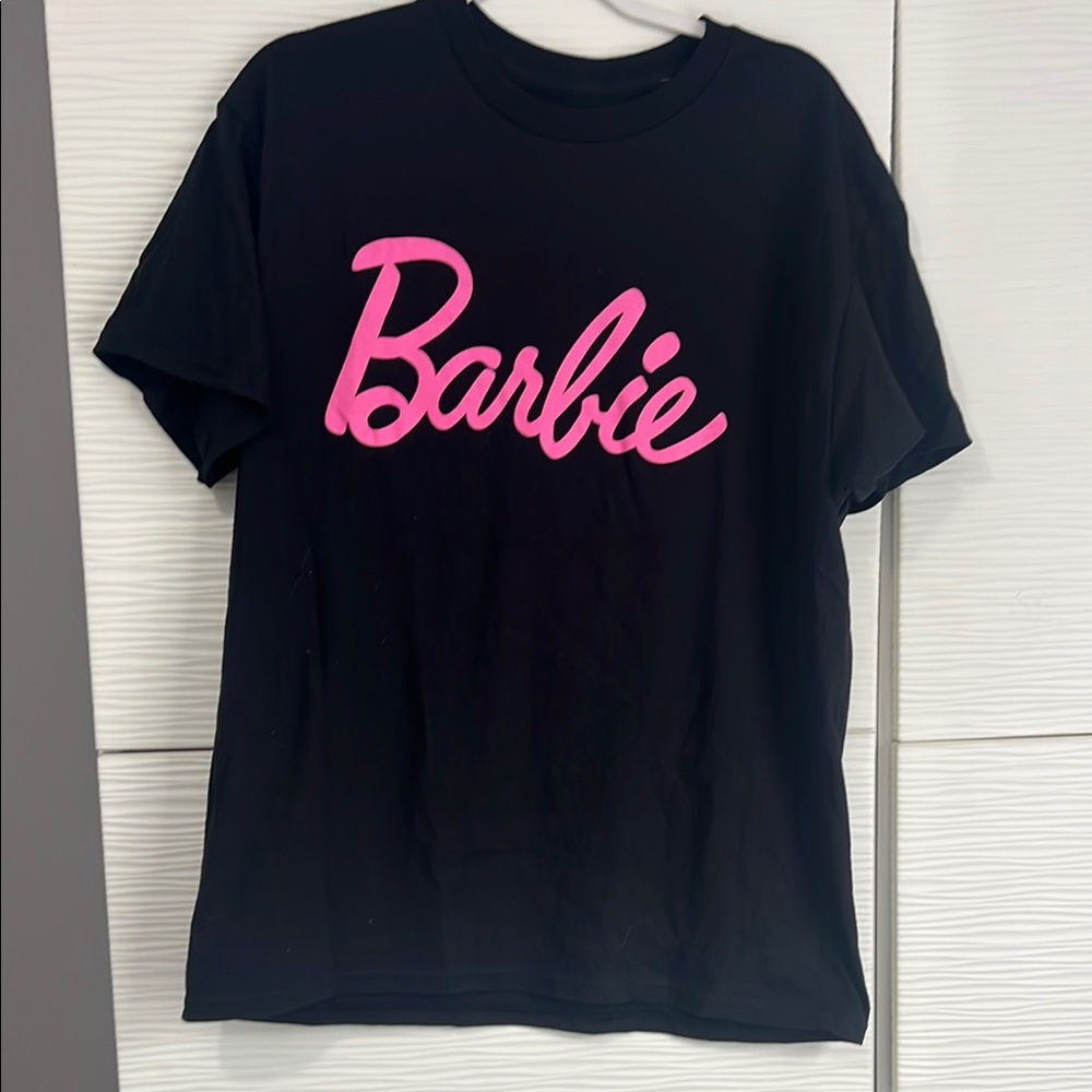 NWT Barbie Black and Pink Short Sleeve Tee T shirt size Large